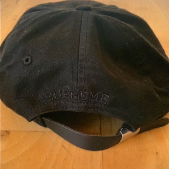 Supreme Black Hat with Embroidered S - Picture 2 of 4